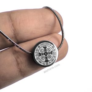 Collar Cruz de San Benito Minimalista Acero Inoxidable – Colección Mujer