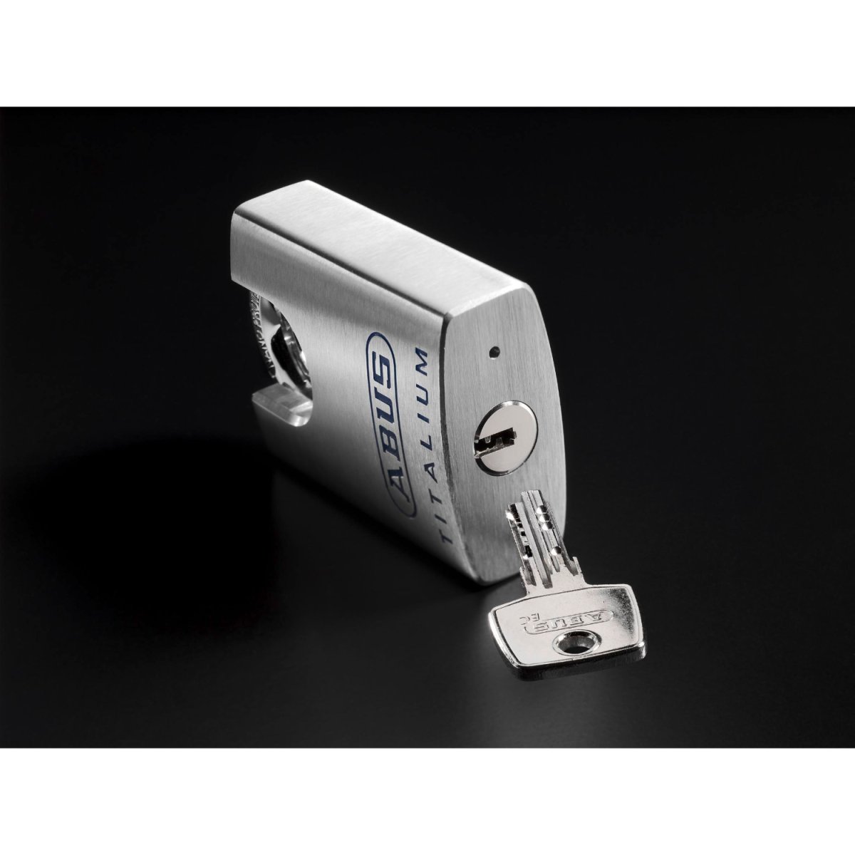 CANDADO ALUMINIO MACIZO – TITALIUM 96CSTI - Imagen 3